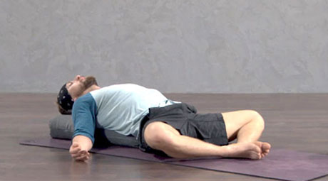 online restorative yoga