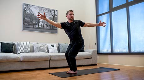 online vinyasa yoga class