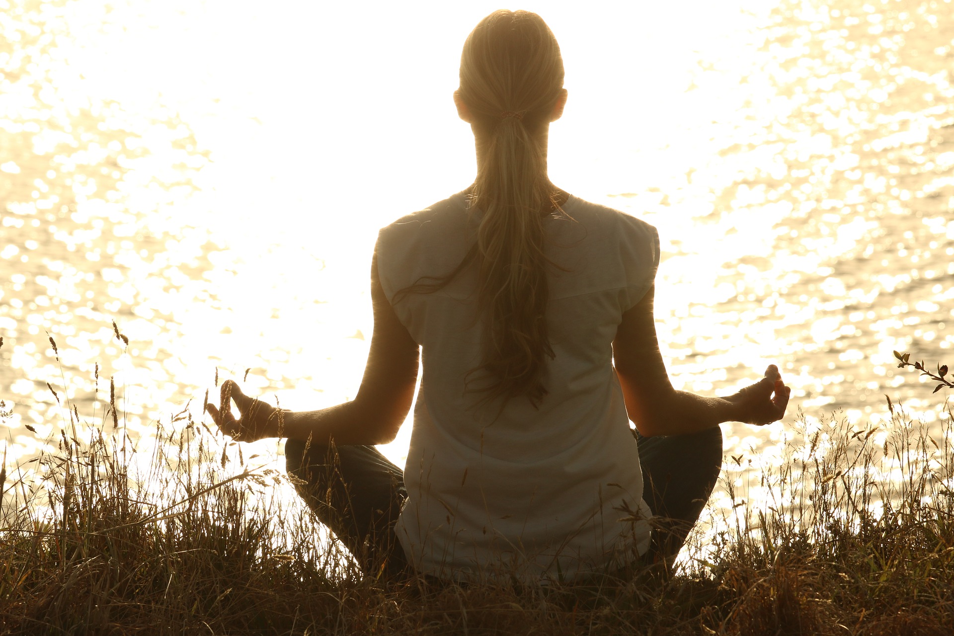 5 Reason to Start Your Workday <br> with Morning Meditation