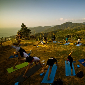 7 Epic Outdoor Yoga Destinations