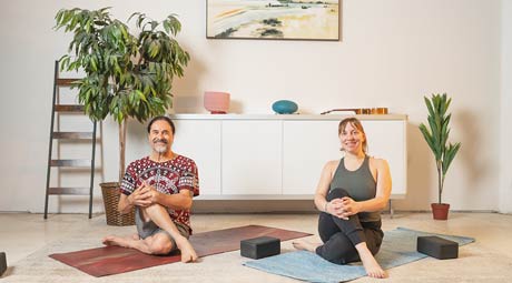 YogaDownload Online Yoga Class
