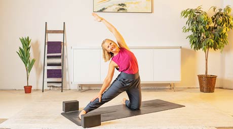 YogaDownload Online Yoga Class